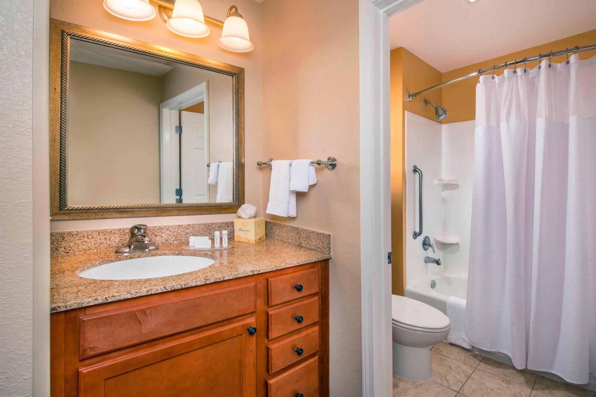 Towneplace Suites By Marriott Clinton At Joint Base Andrews Екстер'єр фото