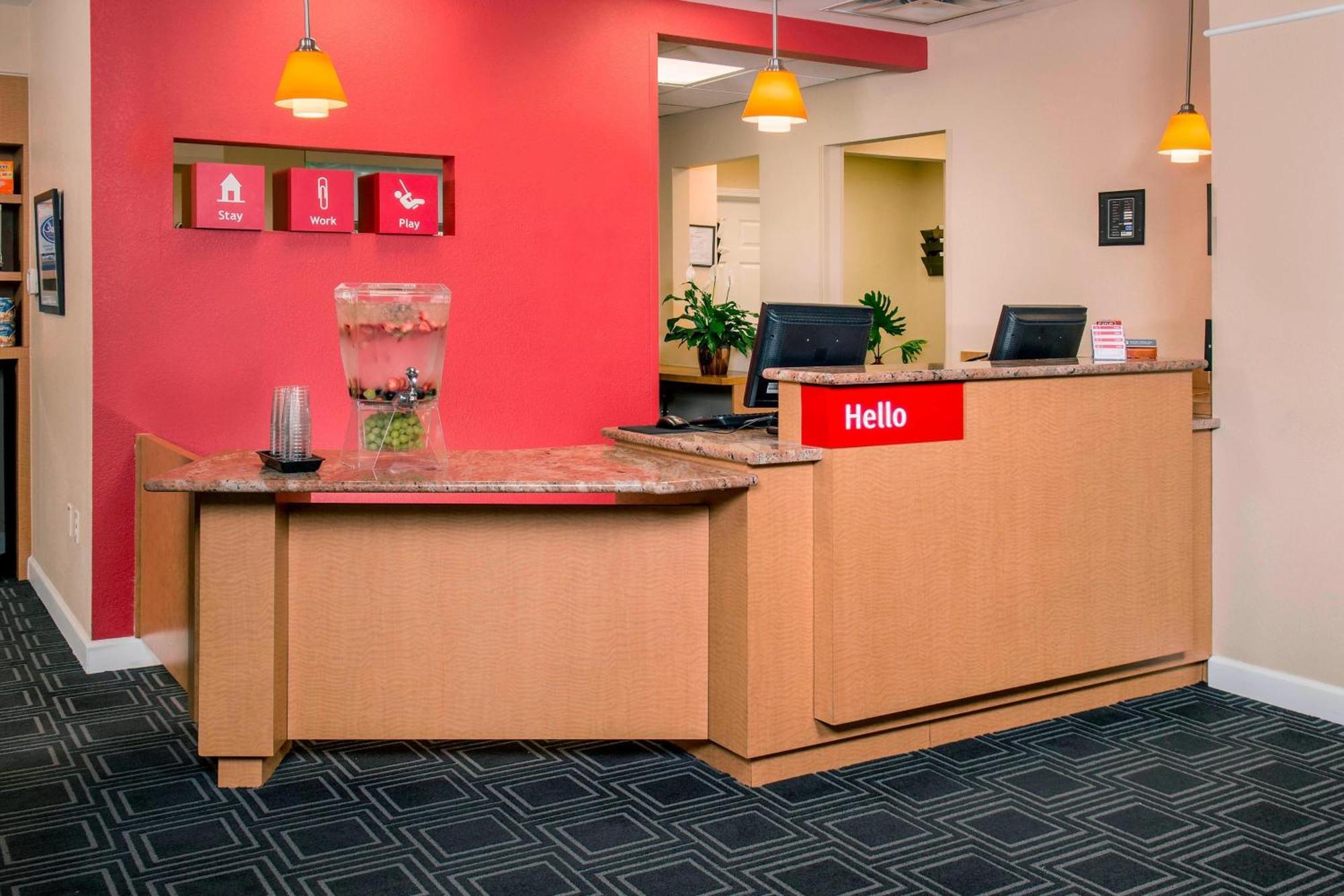 Towneplace Suites By Marriott Clinton At Joint Base Andrews Екстер'єр фото