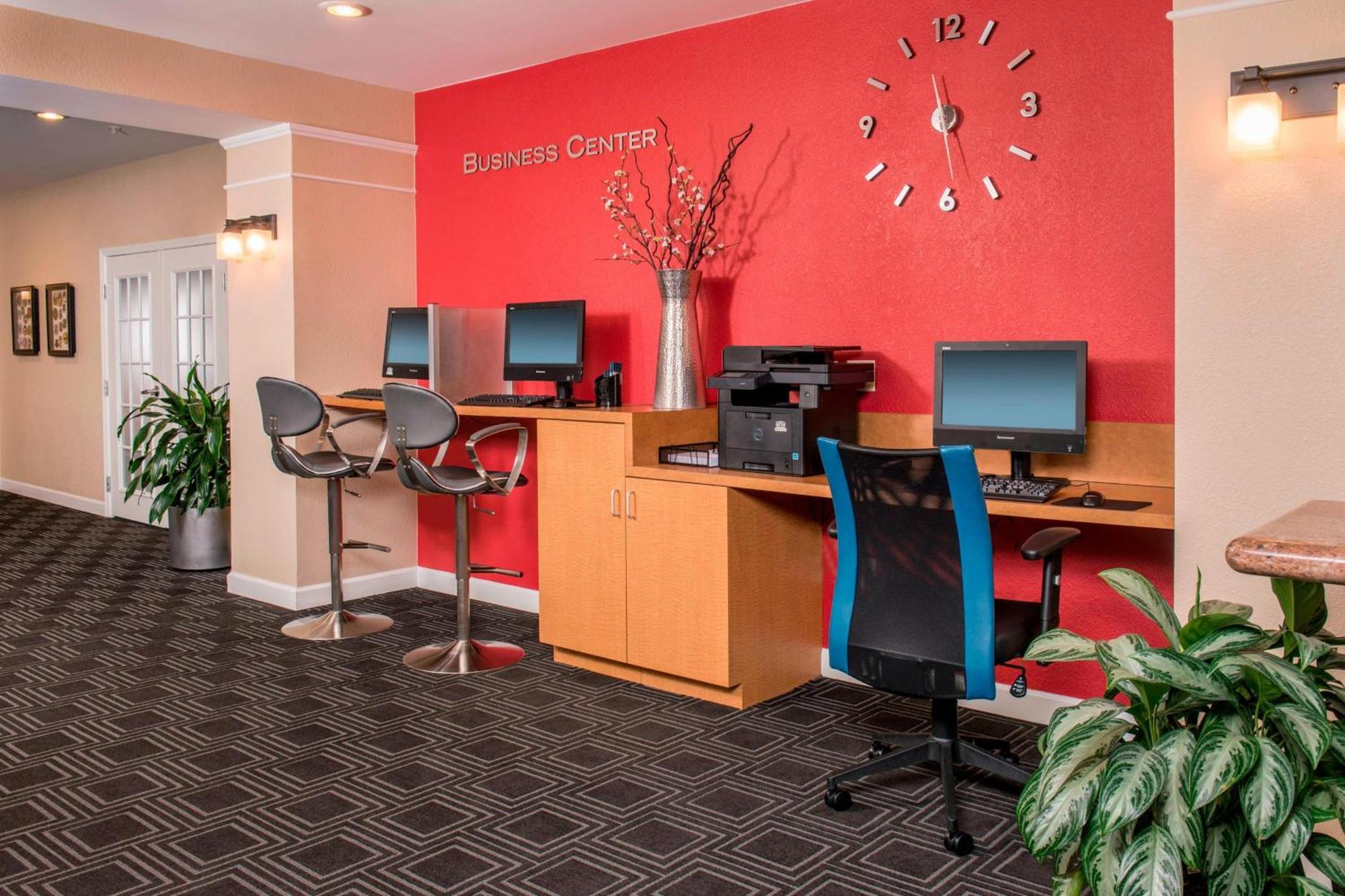 Towneplace Suites By Marriott Clinton At Joint Base Andrews Екстер'єр фото