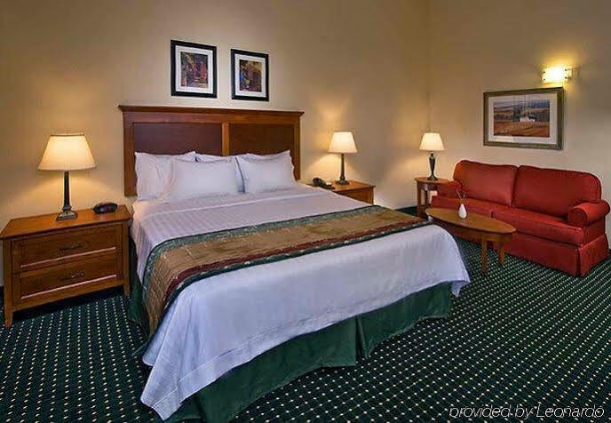 Towneplace Suites By Marriott Clinton At Joint Base Andrews Екстер'єр фото